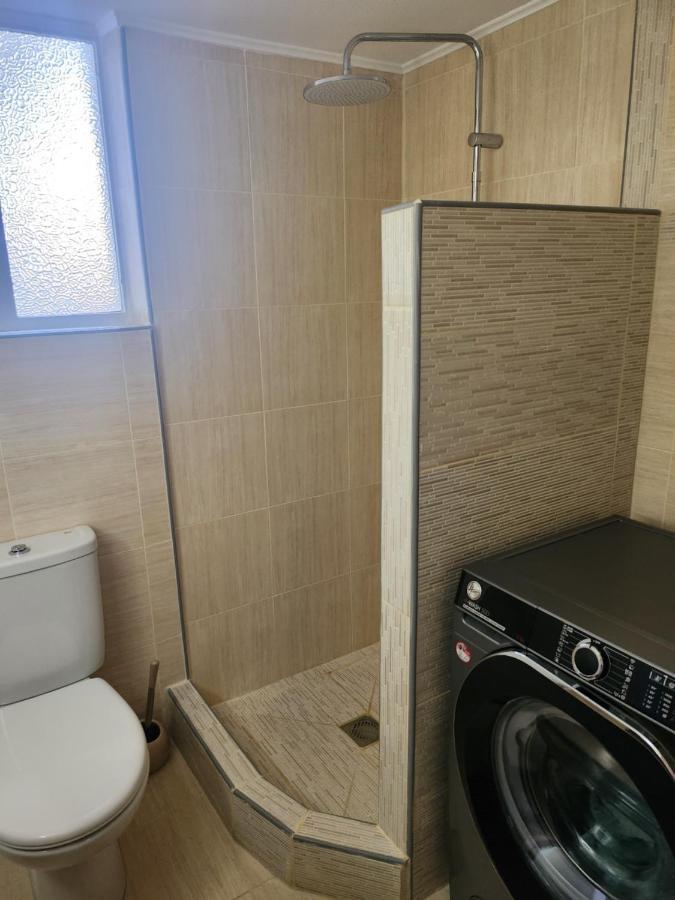 Small Luxury Apartment 阿纳维索斯 外观 照片