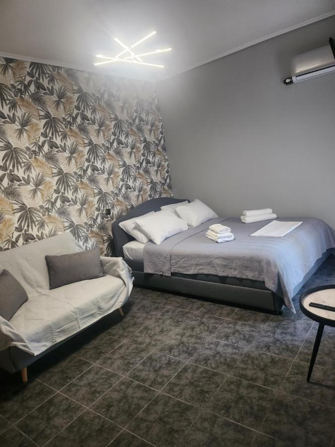 Small Luxury Apartment 阿纳维索斯 外观 照片