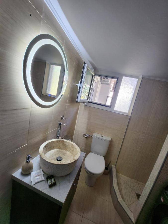 Small Luxury Apartment 阿纳维索斯 外观 照片