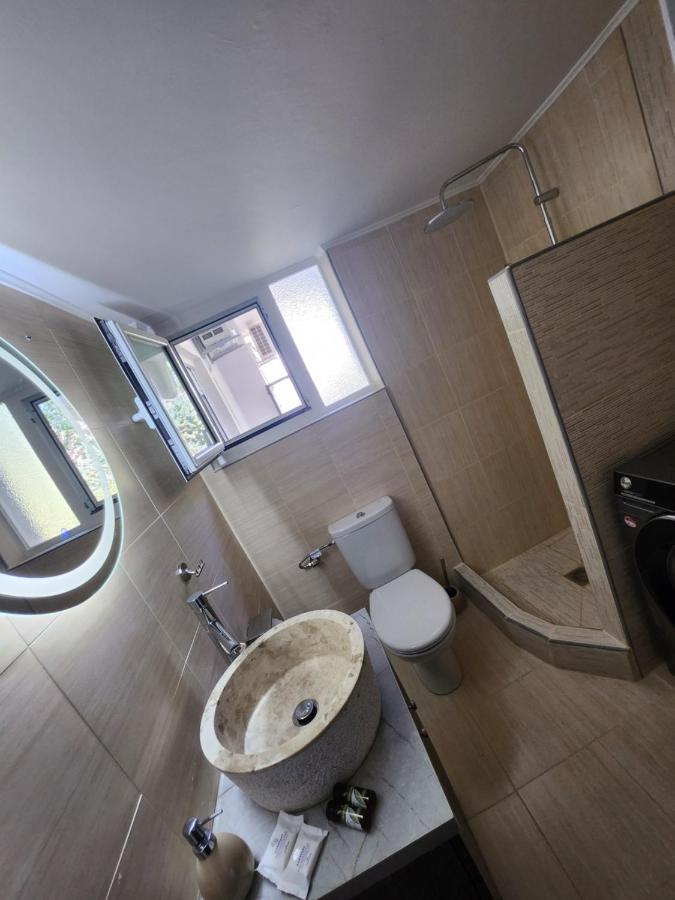 Small Luxury Apartment 阿纳维索斯 外观 照片